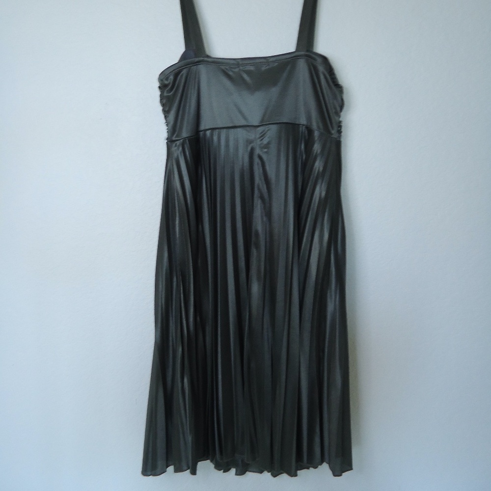 My Michelle Short Gray Formal Party Dress - Size M - Picture 2 of 8